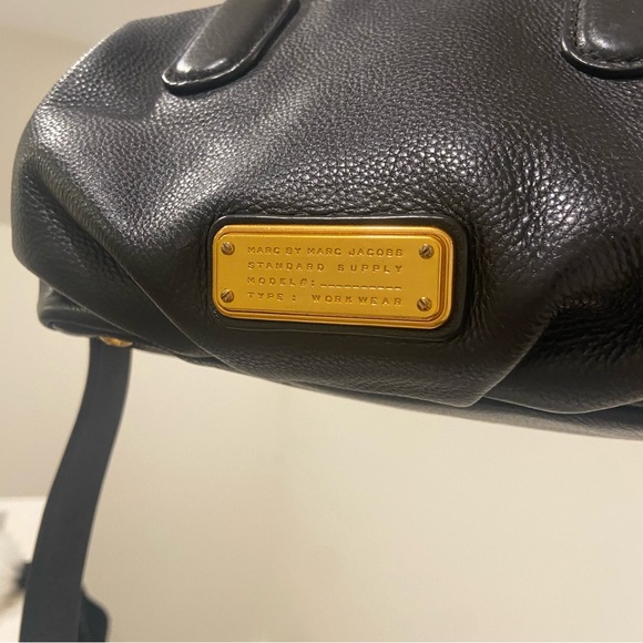 Marc Jacobs black leather crossbody bag - Picture 4 of 12